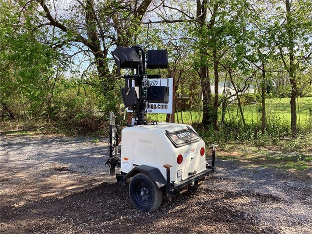 2018 TEREX RL4 LIGHT TOWER