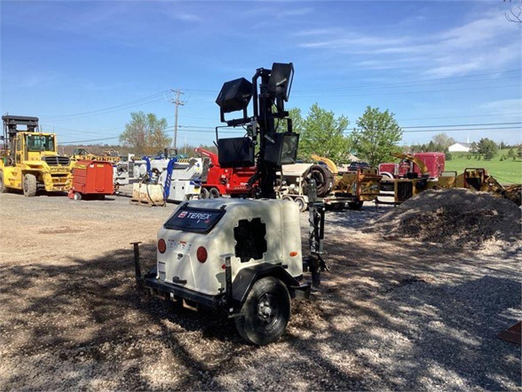 2018 TEREX RL4 LIGHT TOWER