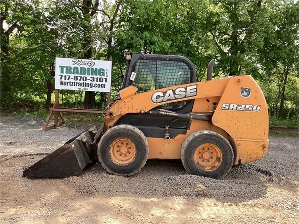 2013 CASE SR250 SKID STEER LOADER