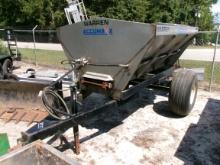 (8977) Warren Alumaxx Fertilizer Spreader