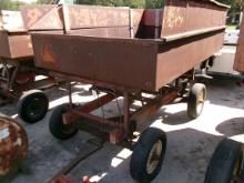 (940) 250 Bushel Gravity Wagon