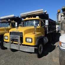 2002 Mack Rd688s Triaxle Dump Truck