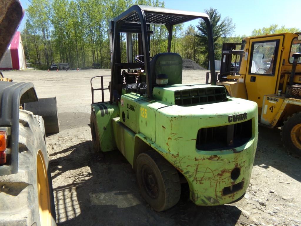 Clark 6500-HY60 Dual Wheeled Forklift, Gas, 6000 LB Capacity, 7'' Wide Fork