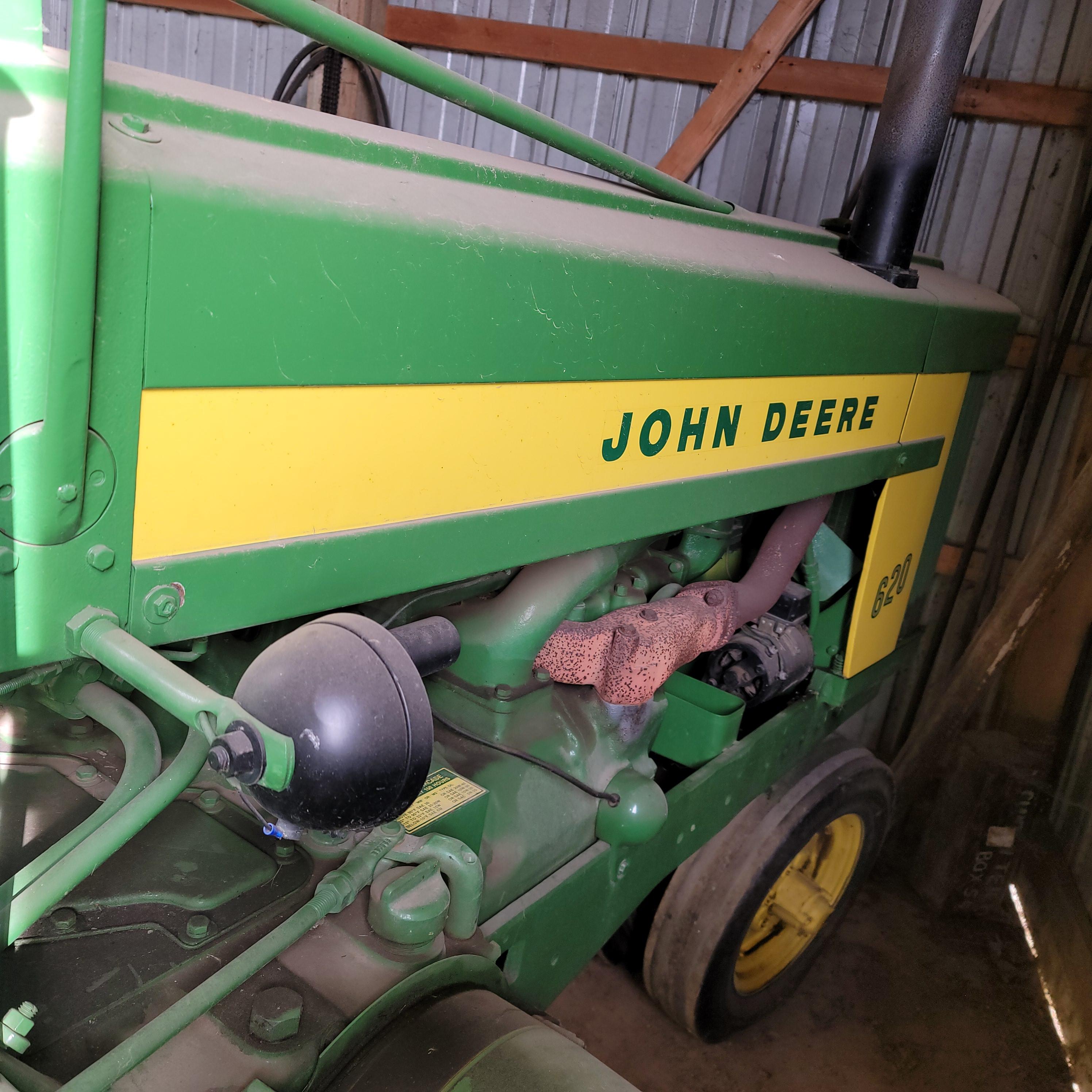 John Deere 620 –NF 13.6x38