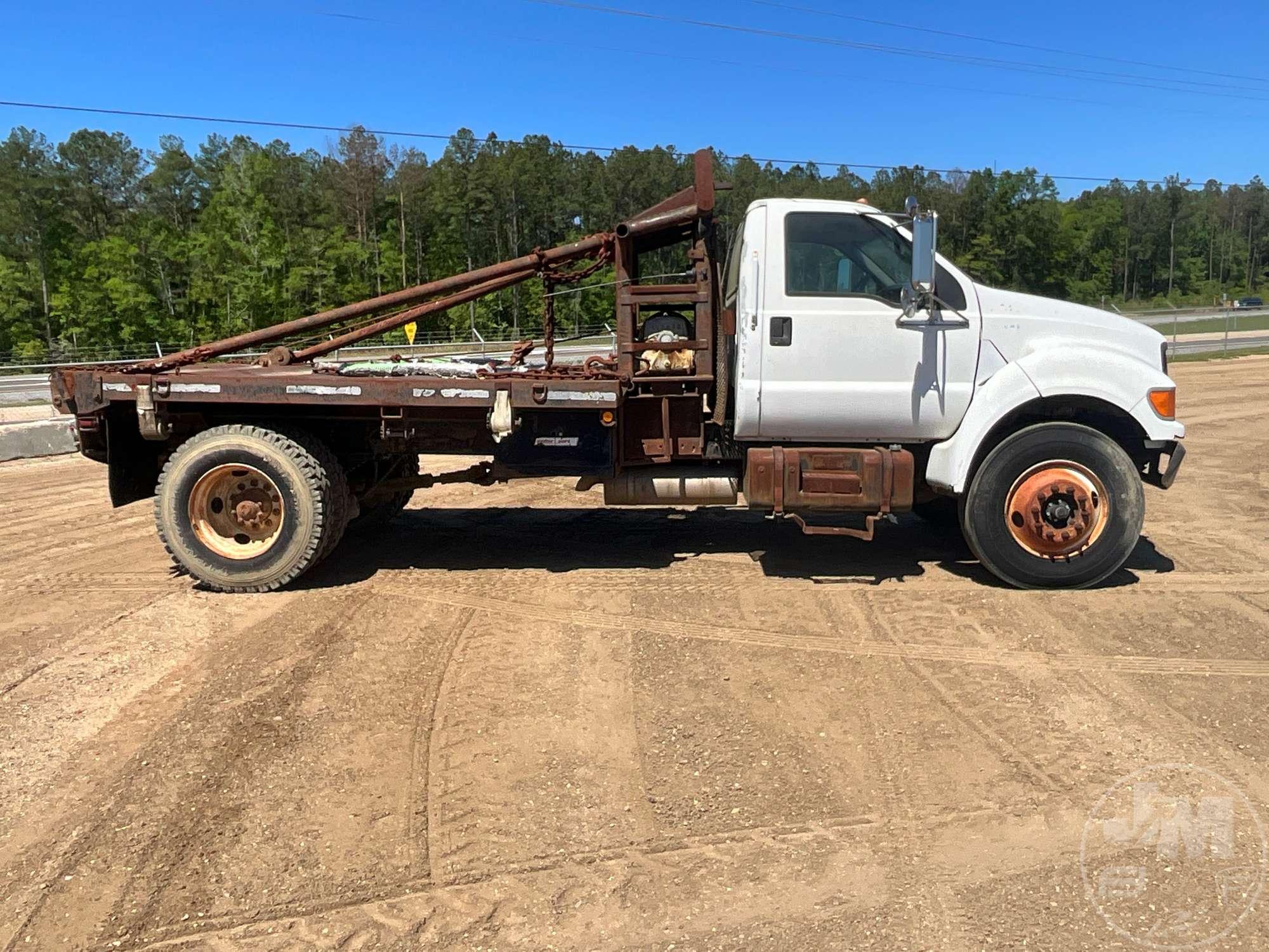 2000 FORD F-750 SUPER DUTY VIN: 3FDXF75R5YMA01520 S/A ROUSTABOUT TRUCK