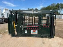 TOUGH RANCH CC003 DELUXE CATTLE SQUEEZE CHUTE