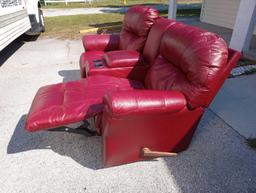 DEEP RED DUAL ROCKER RECLINER WITH CENTER CONSOLE STORAGE AND CUP HOLDERS