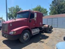 2001 International 9200i Tandem Sleeper Truck/Tractor