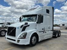 2017 VOLVO VNL T/A SLEEPER