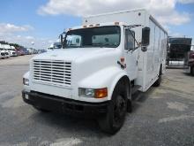 1993 INTERNATIONAL 4700 4X2 BEVERAGE TRUCK