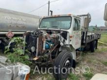 2001 International 4700 S/A Flatbed Truck