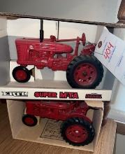 1/16 scale Farmall Super MTA and Farmall H