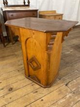 Pine lecturn podium table