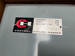 (1) Cutler Hammer DH224N 200 Amp Heavy Duty Safety Switch