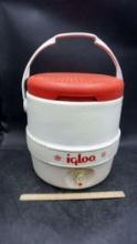 Igloo Beverage Dispenser/Cooler