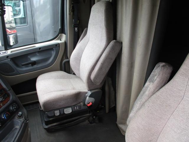 2016 FREIGHTLINER Cascadia CA12564ST Conventional