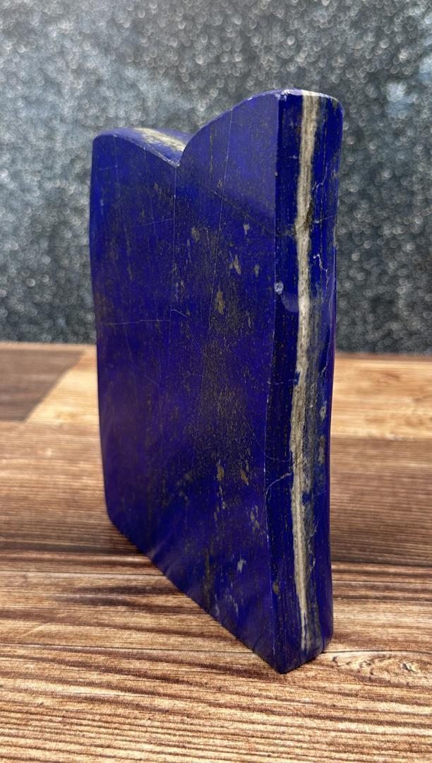 3380 Carats of Lapis Lazuli Stone Carving Media