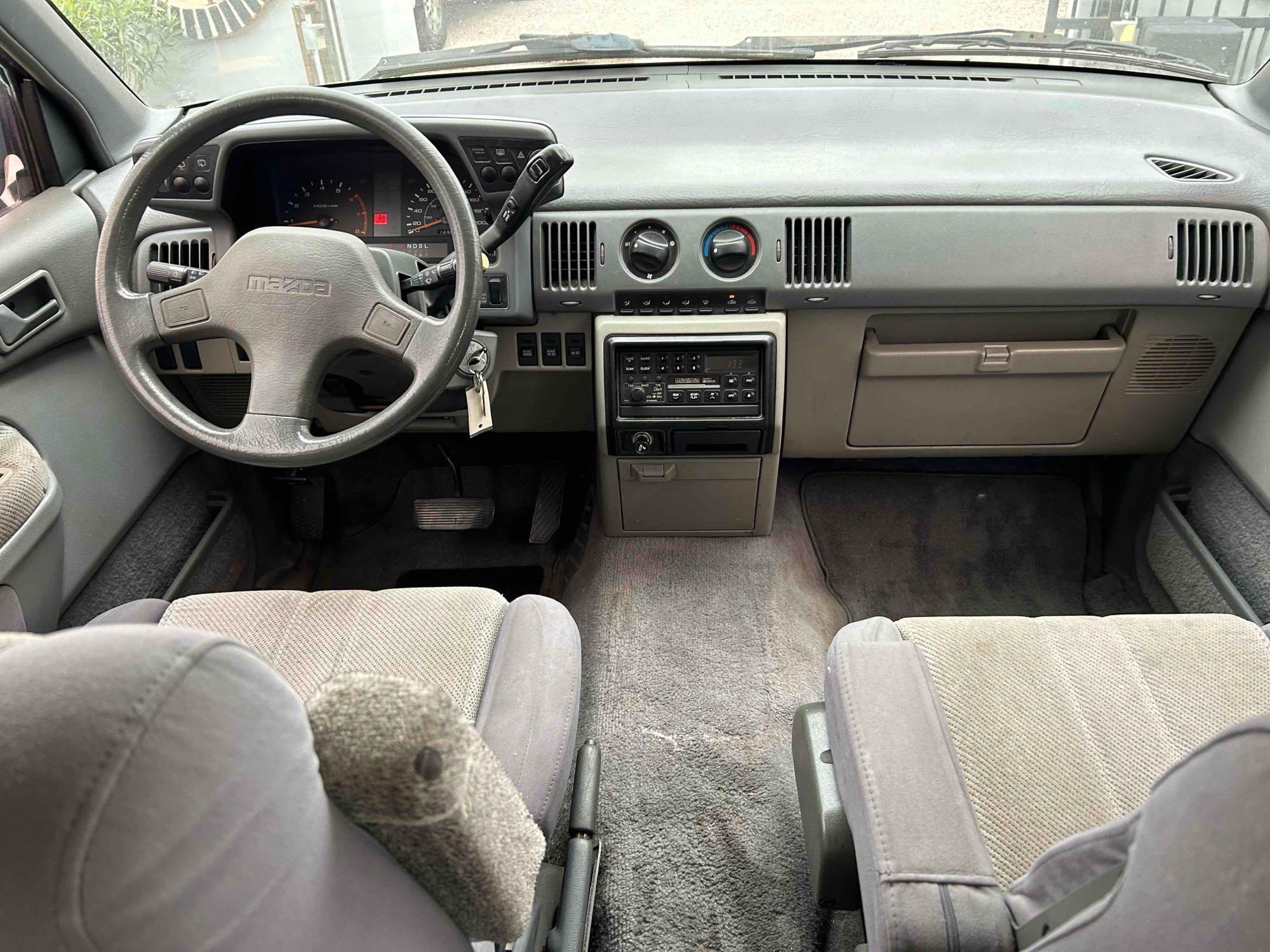 1992 Mazda MPV Van