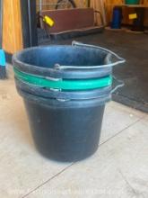 4, 20qt flat back feed buckets