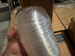 CASES - DART - CLEAR DOME LID WITH HOLE (1000 PER) FOR 20oz CUPS