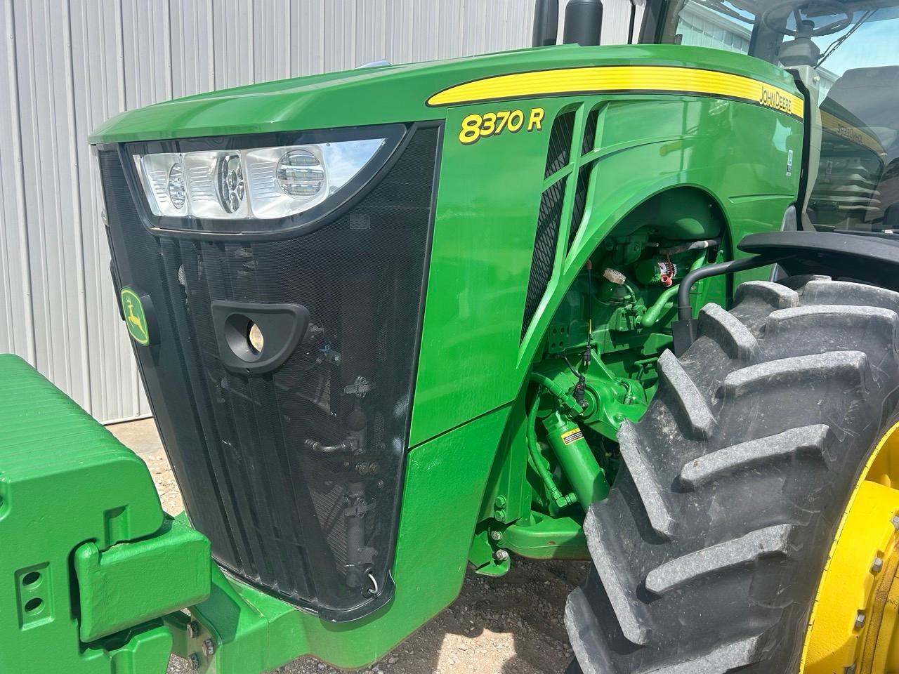 2018 John Deere 8370R