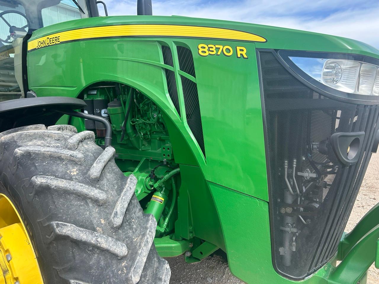 2018 John Deere 8370R