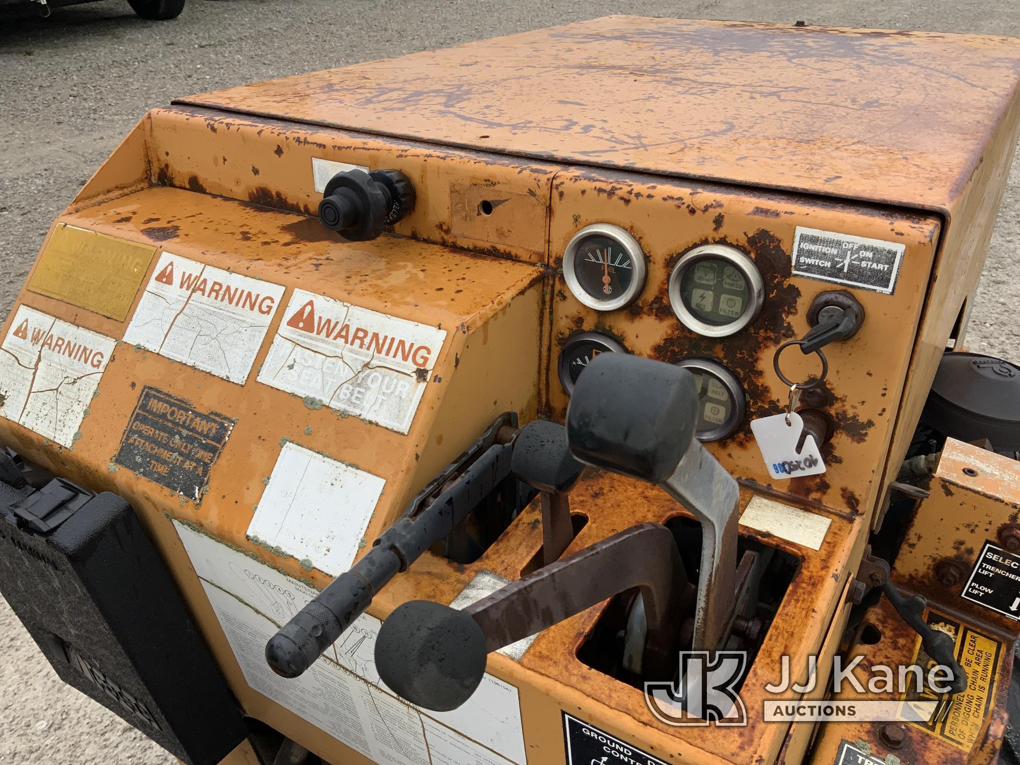 (Fort Wayne, IN) 1994 Case Maxi Sneaker C Articulating Rubber Tired Trencher Runs & Operates