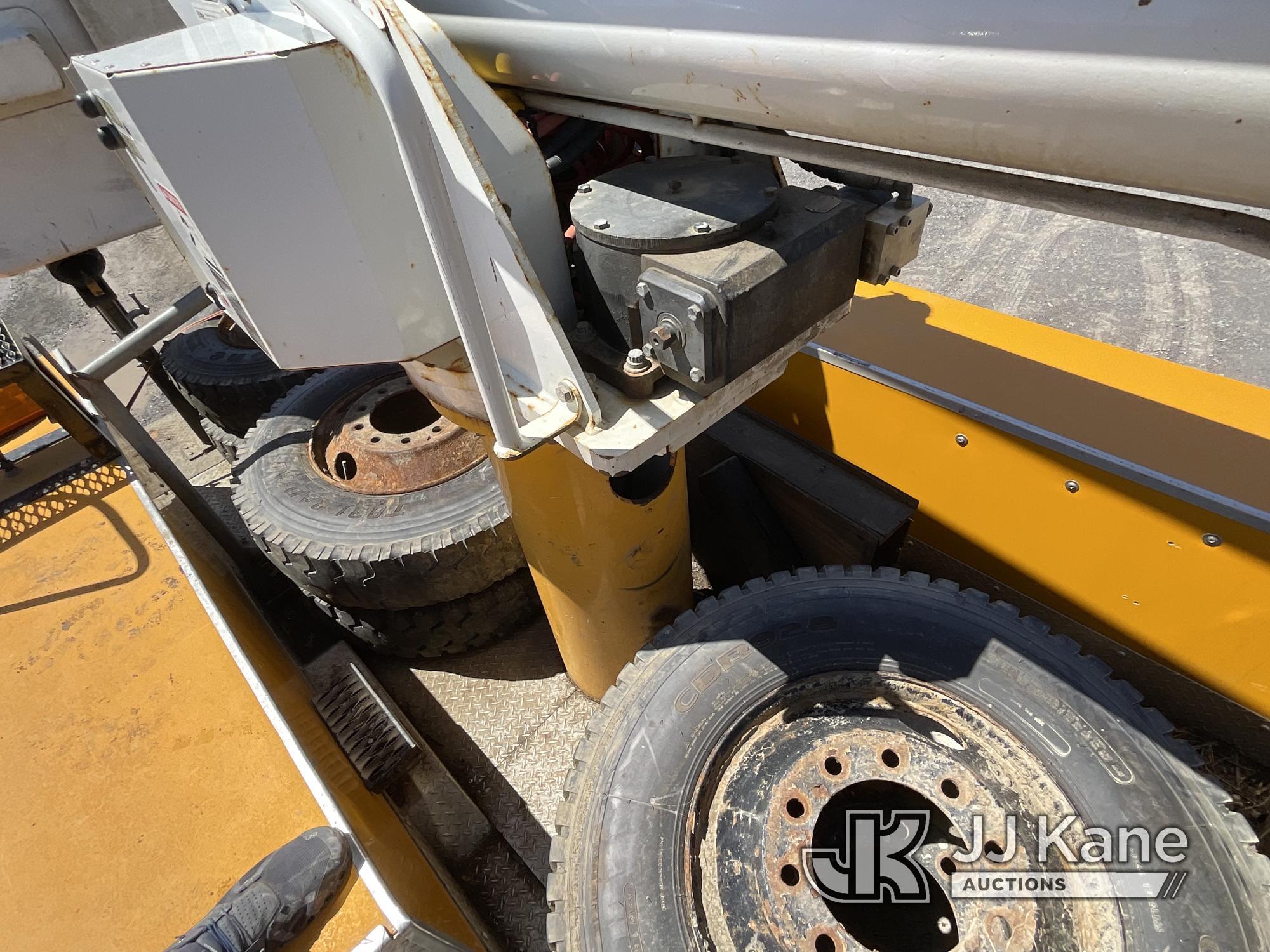 (Rome, NY) Altec L45M, Over-Center Material Handling Bucket Truck center mounted on 2006 Freightline