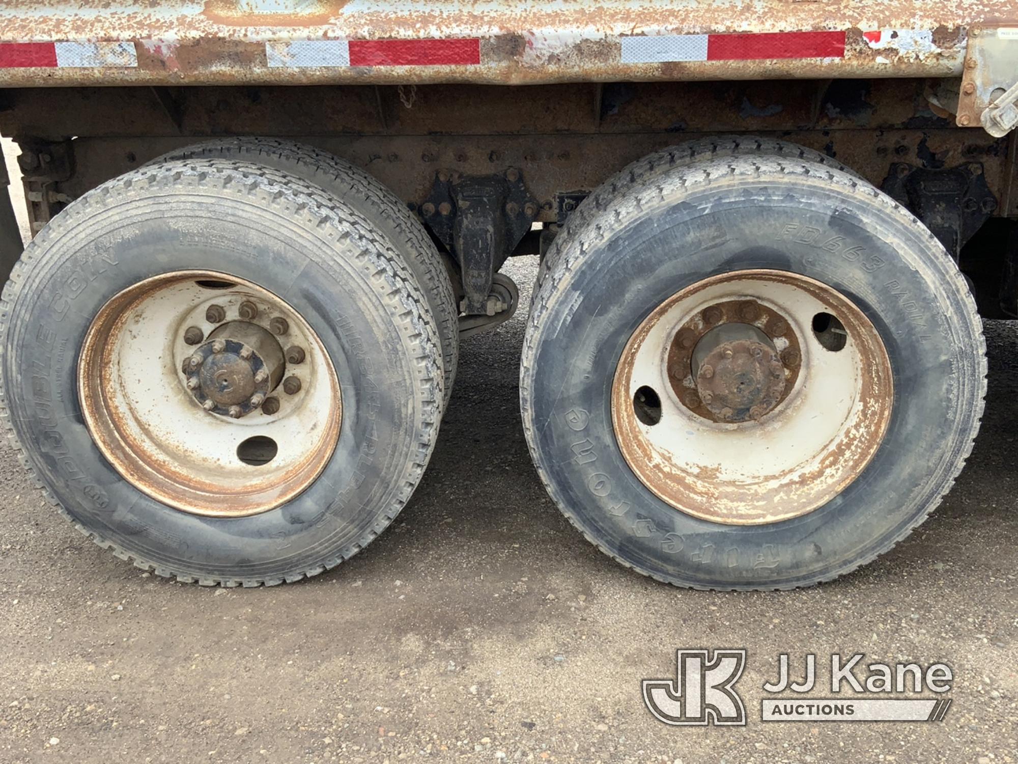 (Charlotte, MI) 2001 Freightliner FLD120SD Tri-Axle Dump Truck Runs, Moves, Operates, Drivers Door W