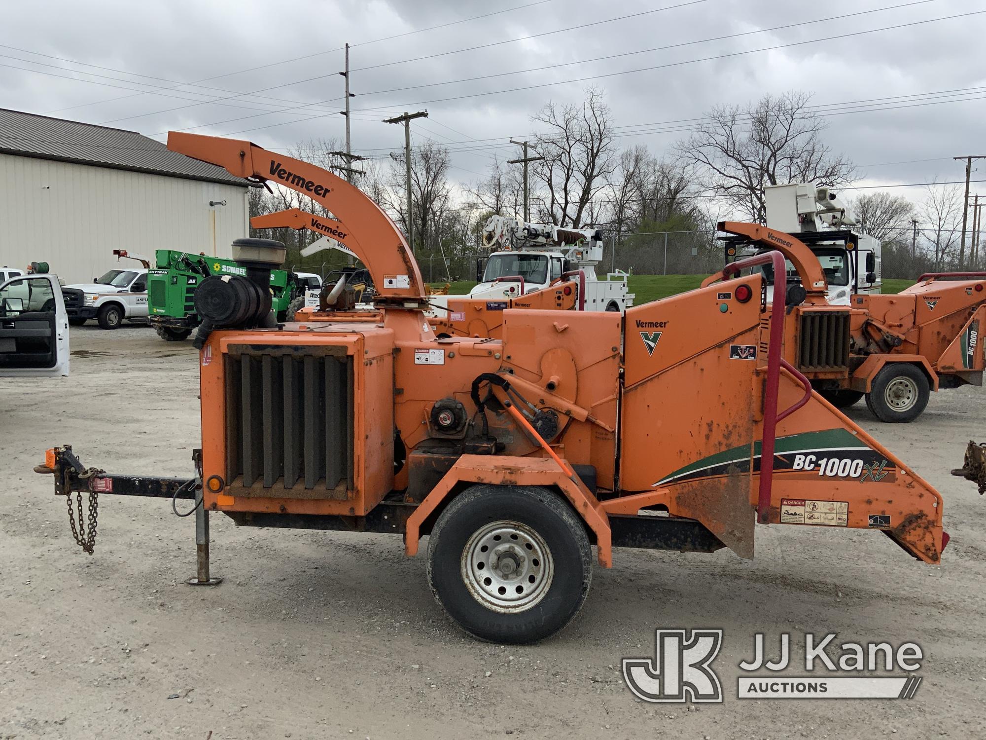 (Fort Wayne, IN) 2014 Vermeer BC1000XL Chipper (12in Drum), trailer mtd. Runs & Operates) (Key Broke