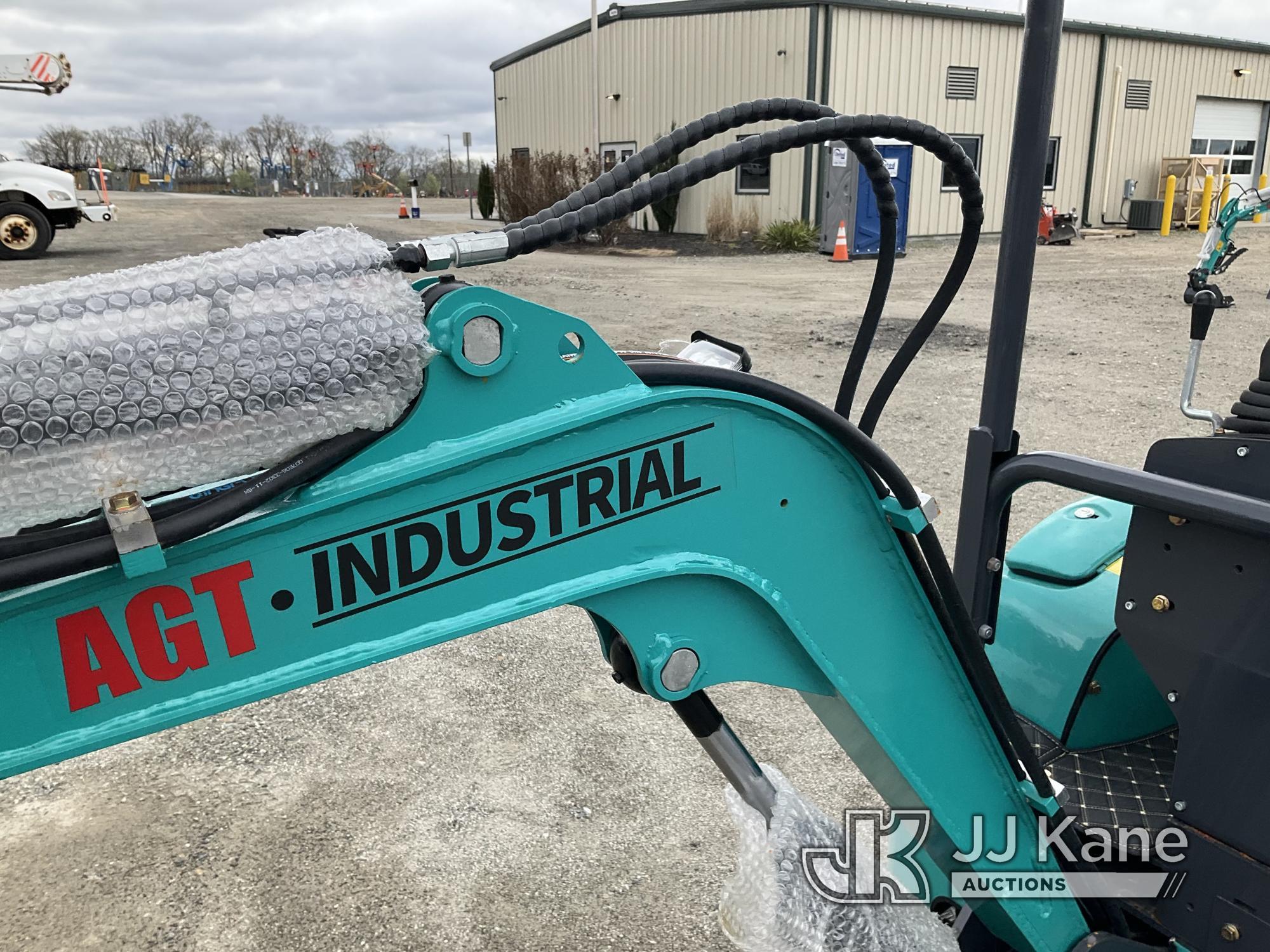 (Shrewsbury, MA) 2024 AGT QK16R Mini Hydraulic Excavator New/Unused, Engine Access Door Damaged