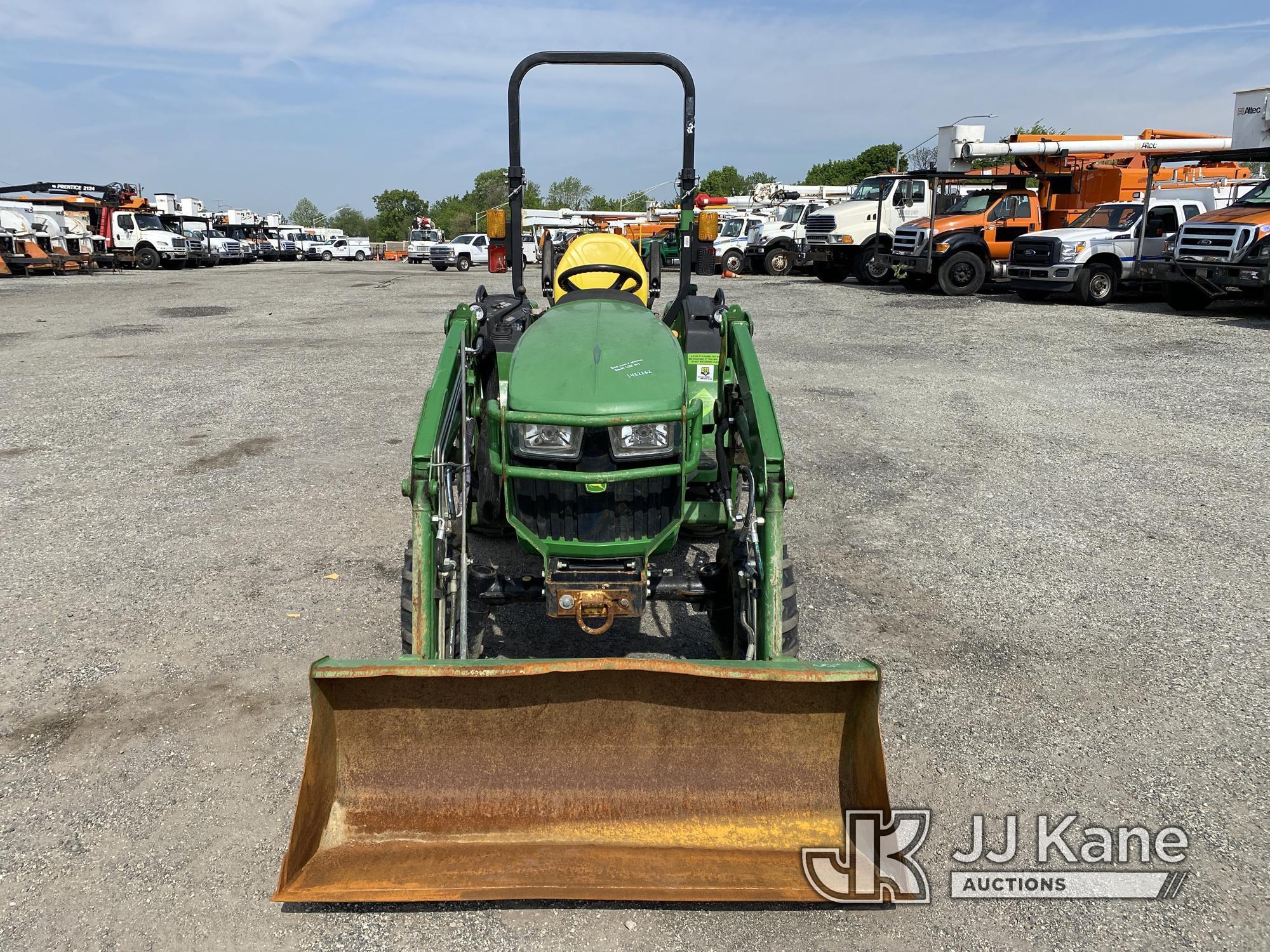 (Plymouth Meeting, PA) 2019 John Deere 2032 4x4 Mini Tractor Loader Backhoe Runs & Operates