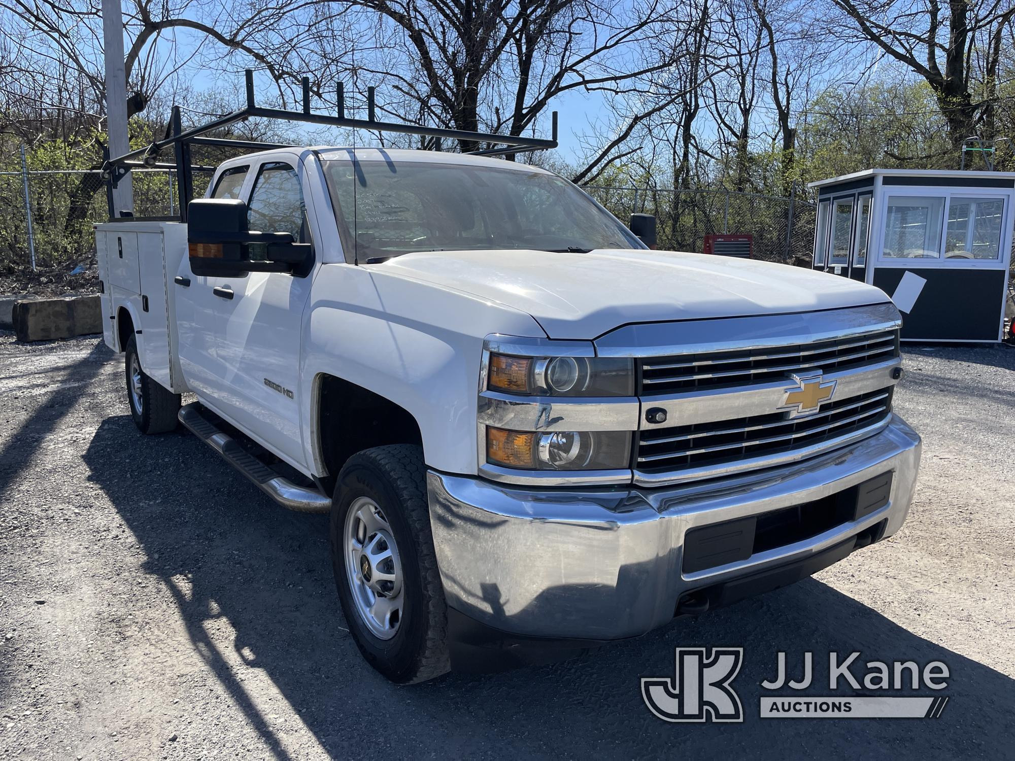 (Plymouth Meeting, PA) 2017 Chevrolet Silverado 2500HD 4x4 Extended-Cab Service Truck Runs & Moves,