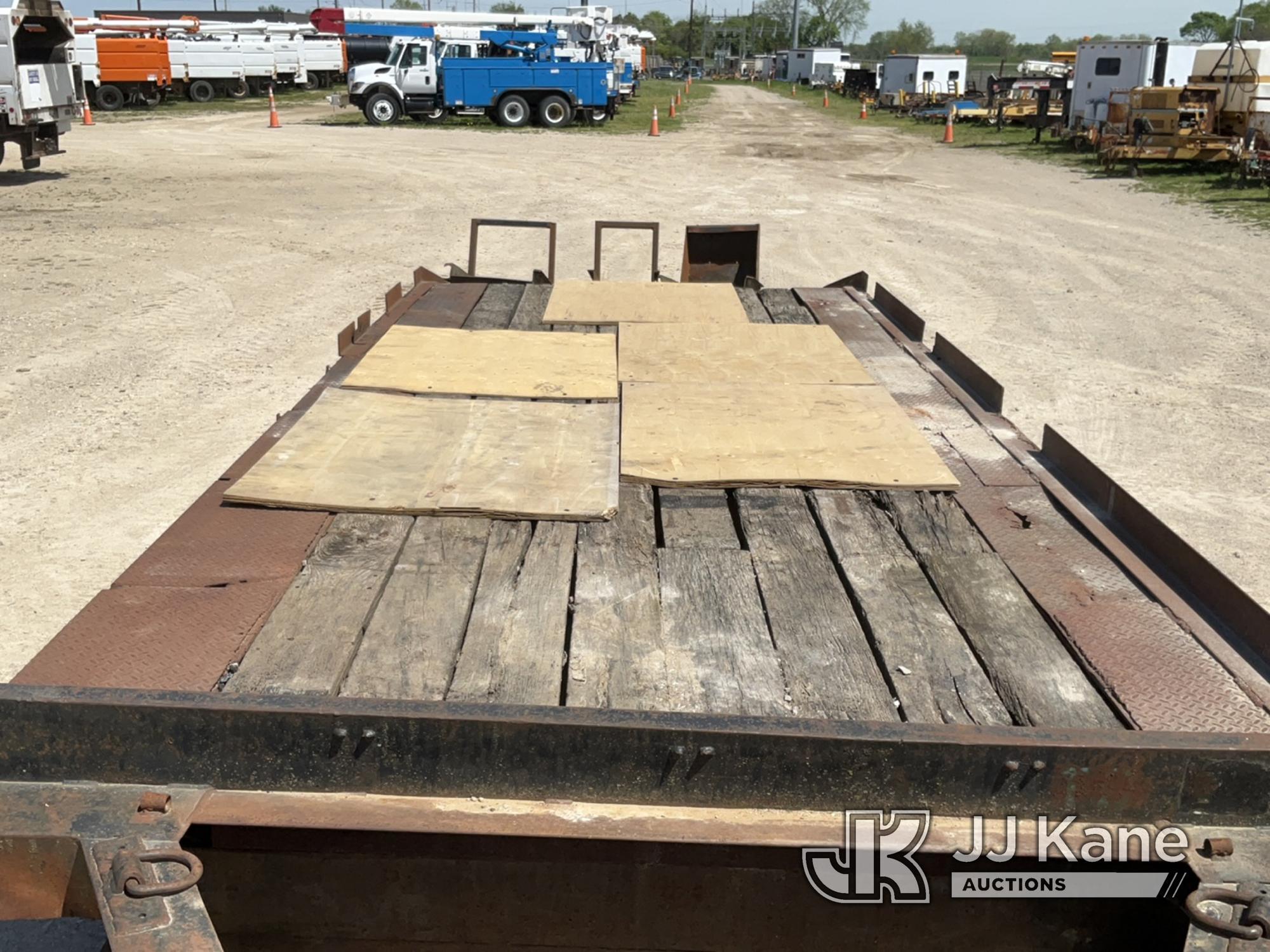 (Charlotte, MI) 1995 Scott Tri-Axle Tagalong Equipment Trailer Rotted Deck Boards