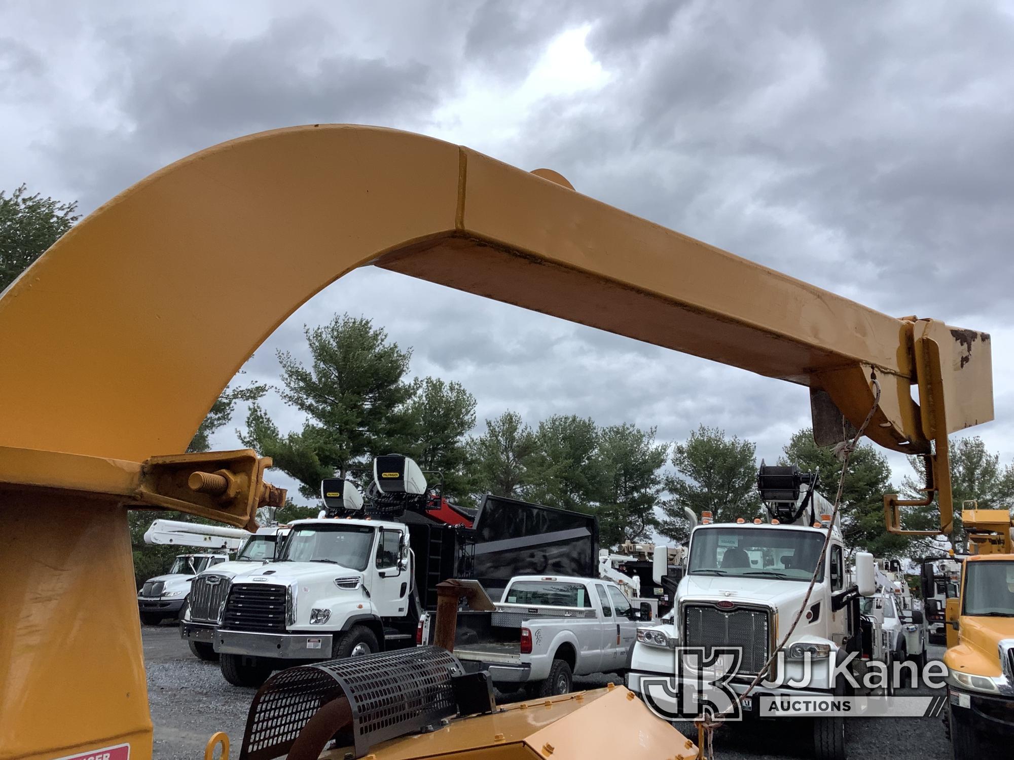 (Frederick, MD) 1994 Bandit 200 Portable Chipper (12in Disc) Runs, Operational Condition Unknown, Ru