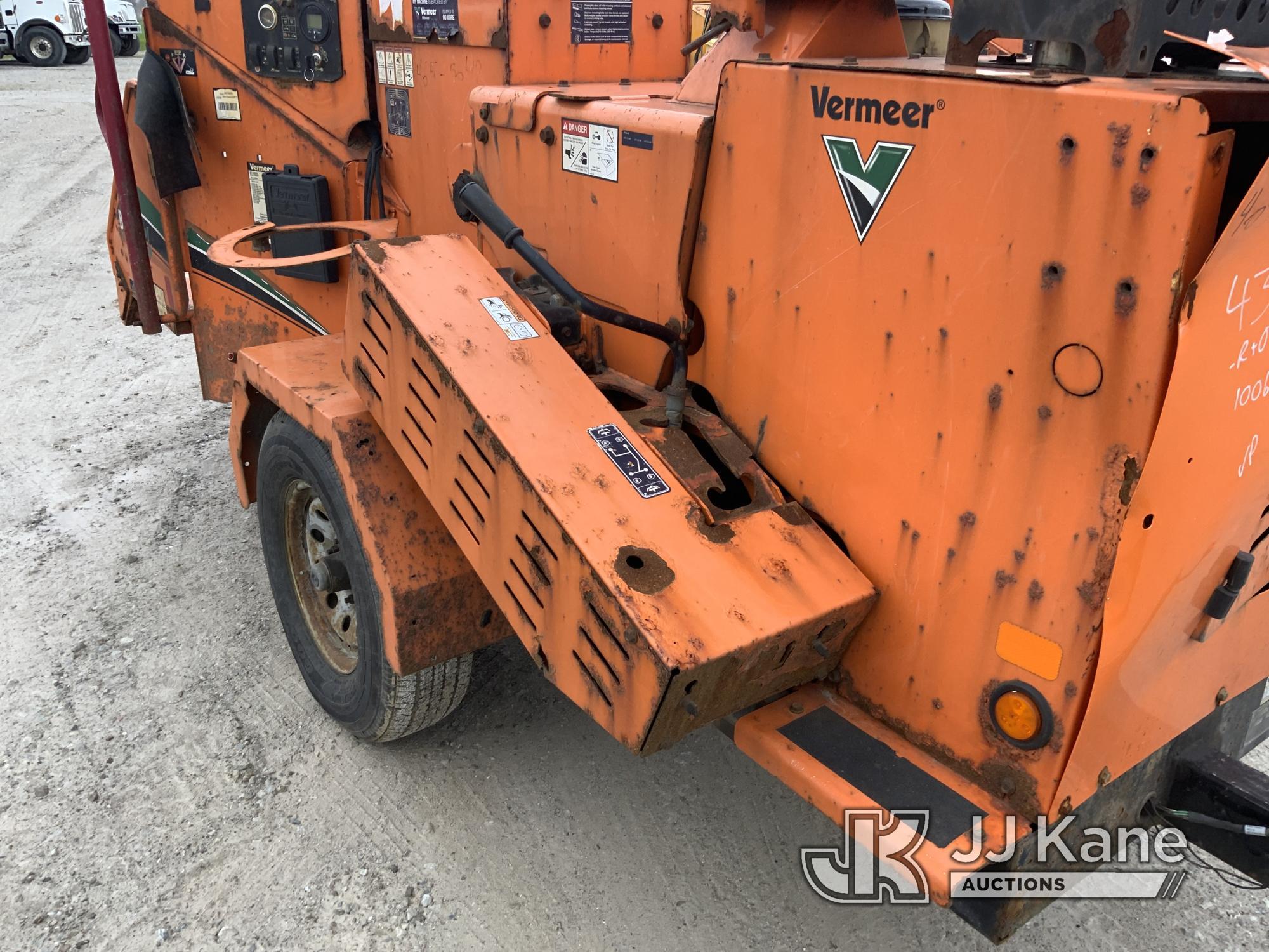 (Fort Wayne, IN) 2016 Vermeer BC1000XL Chipper (12in Drum), trailer mtd. Runs & Operates