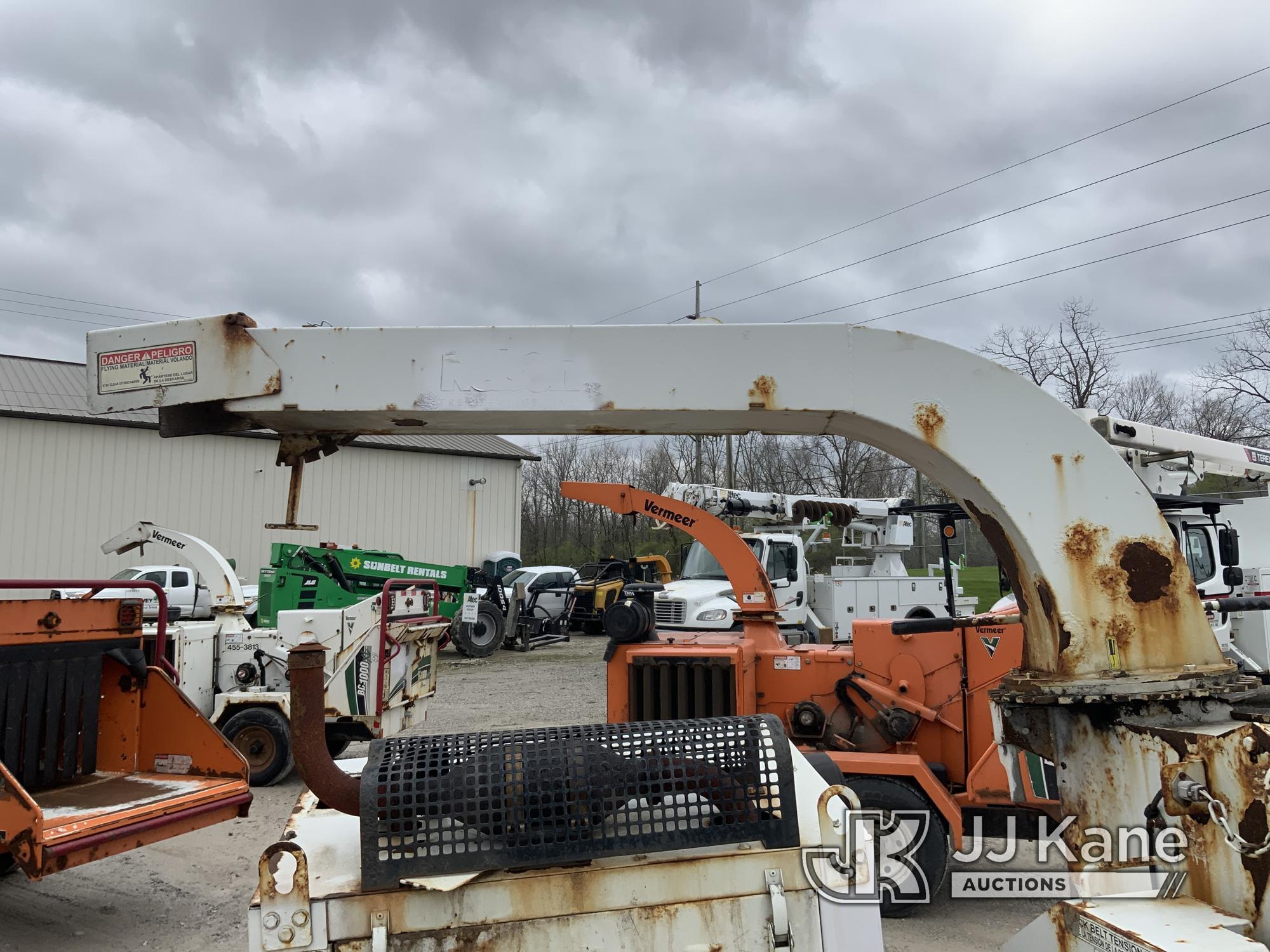 (Fort Wayne, IN) 2016 Morbark M12D Chipper (12in Drum), trailer mtd. NO TITLE) (Runs & Operates) (Ru