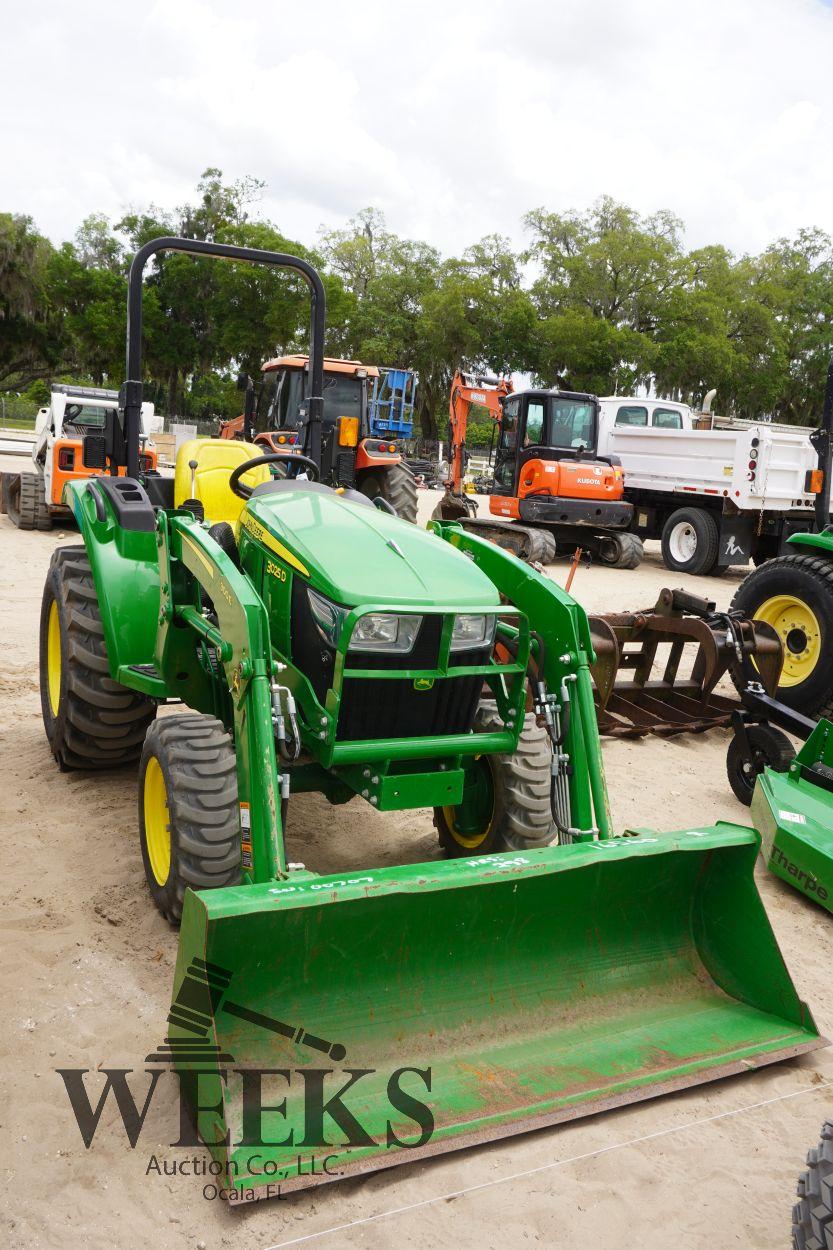 JOHN DEERE 3025D W/BUCKET