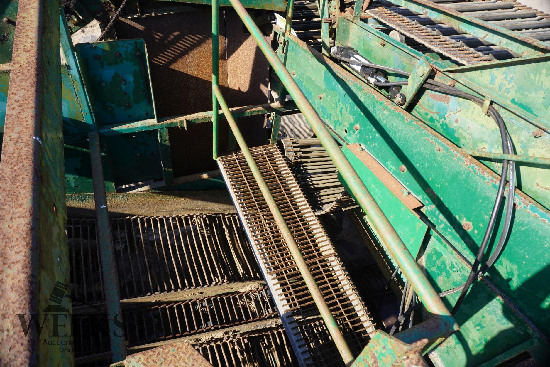 LOCKWOOD POTATO HARVESTER