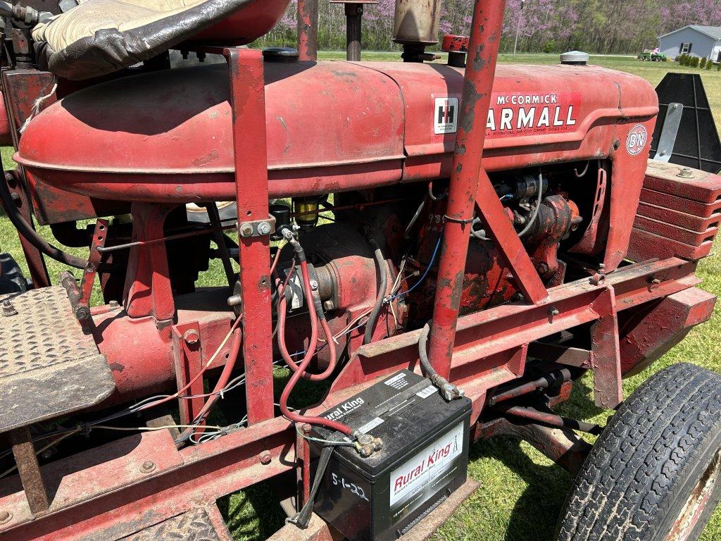 MCCORMICK FARMALL BN TRACTOR/ROUGH TERRAIN LIFT, 2-STAGE, 46'' FORKS, 2WD, 11.4-24 FRONT TIRES, REAR