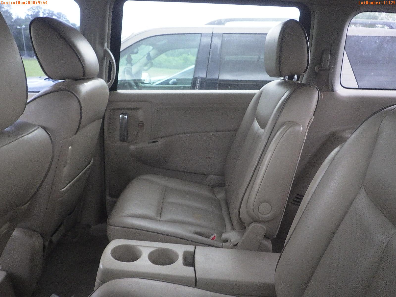 5-07128 (Cars-Van 4D)  Seller:Private/Dealer 2015 NISS QUEST