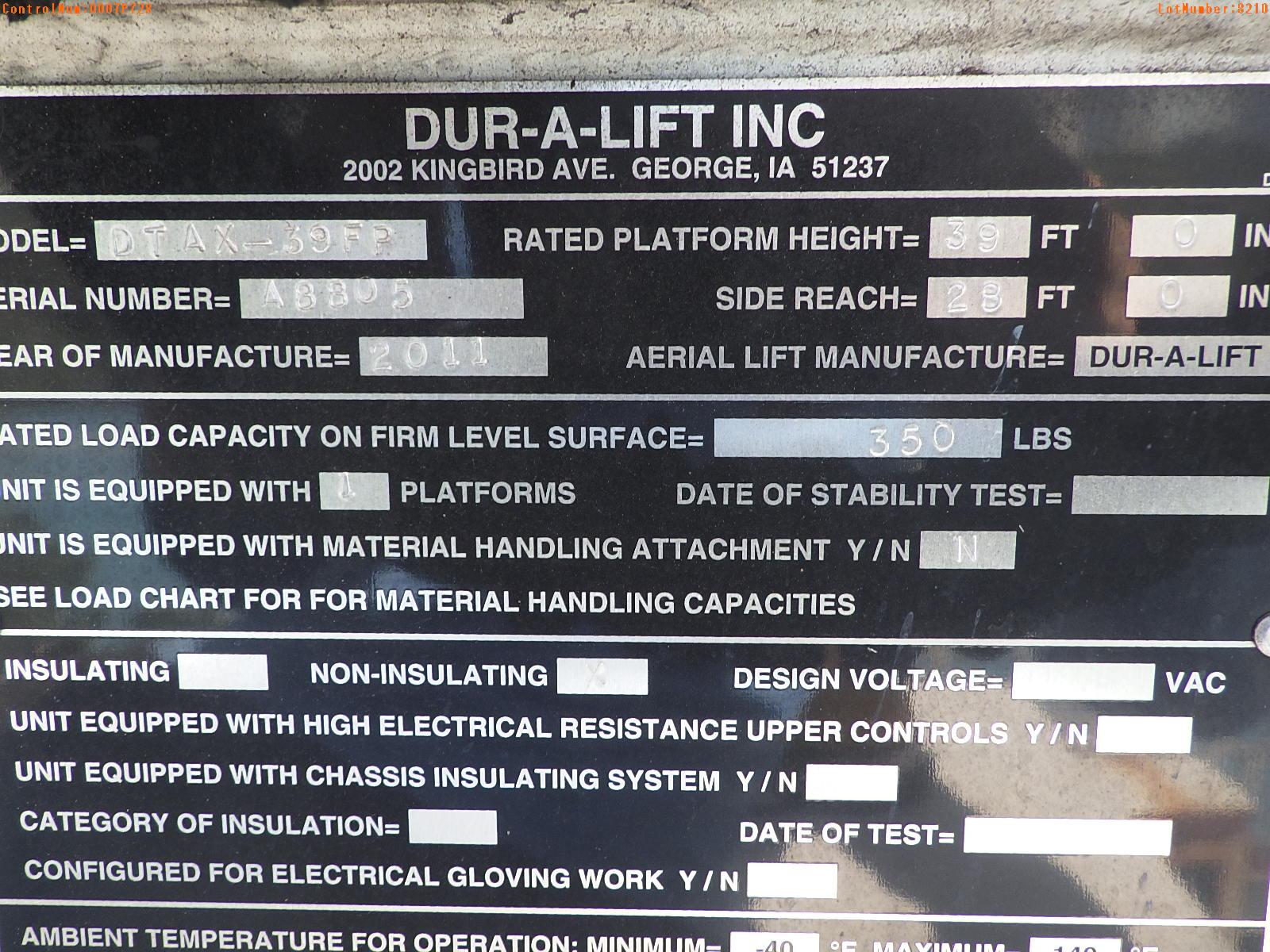 5-08210 (Trucks-Aerial lift)  Seller: Gov-Hillsborough Aviation Authorit 2005 FO