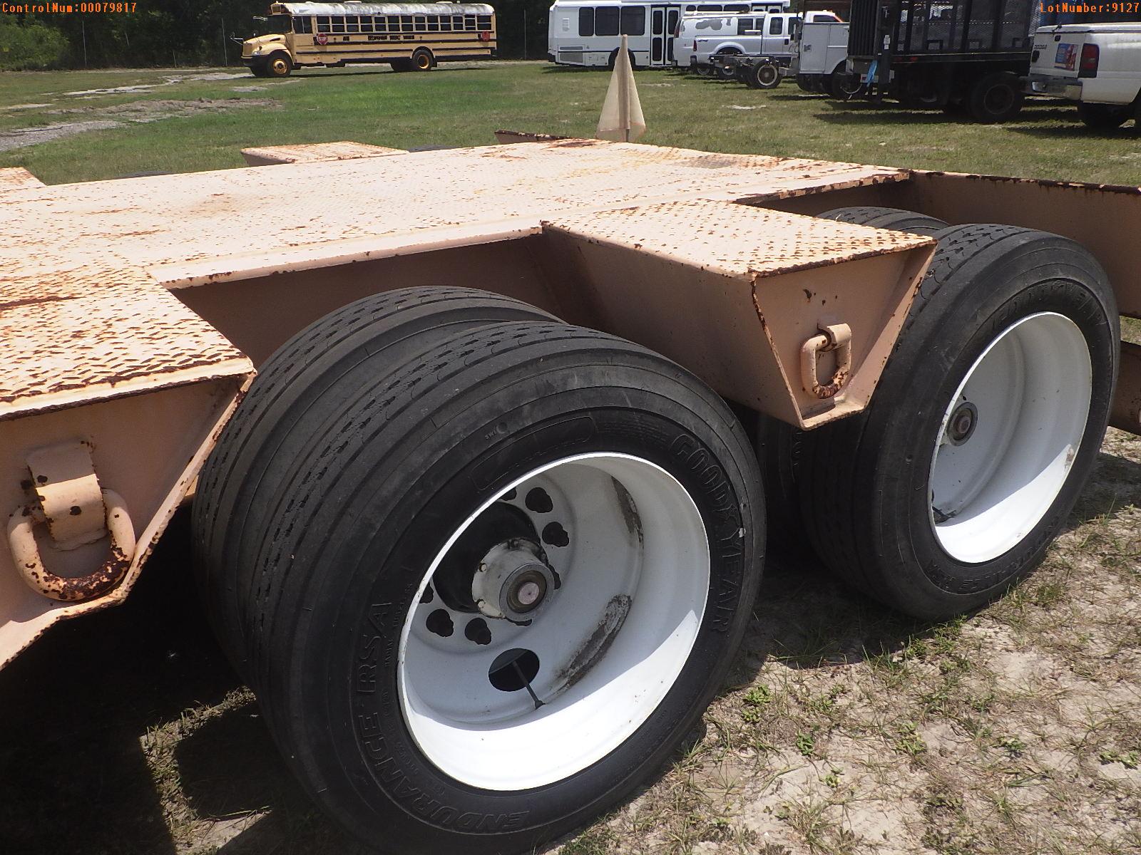 5-09127 (Trailers-Lowboy)  Seller: Florida State D.O.T. 1992 WALL SEMI