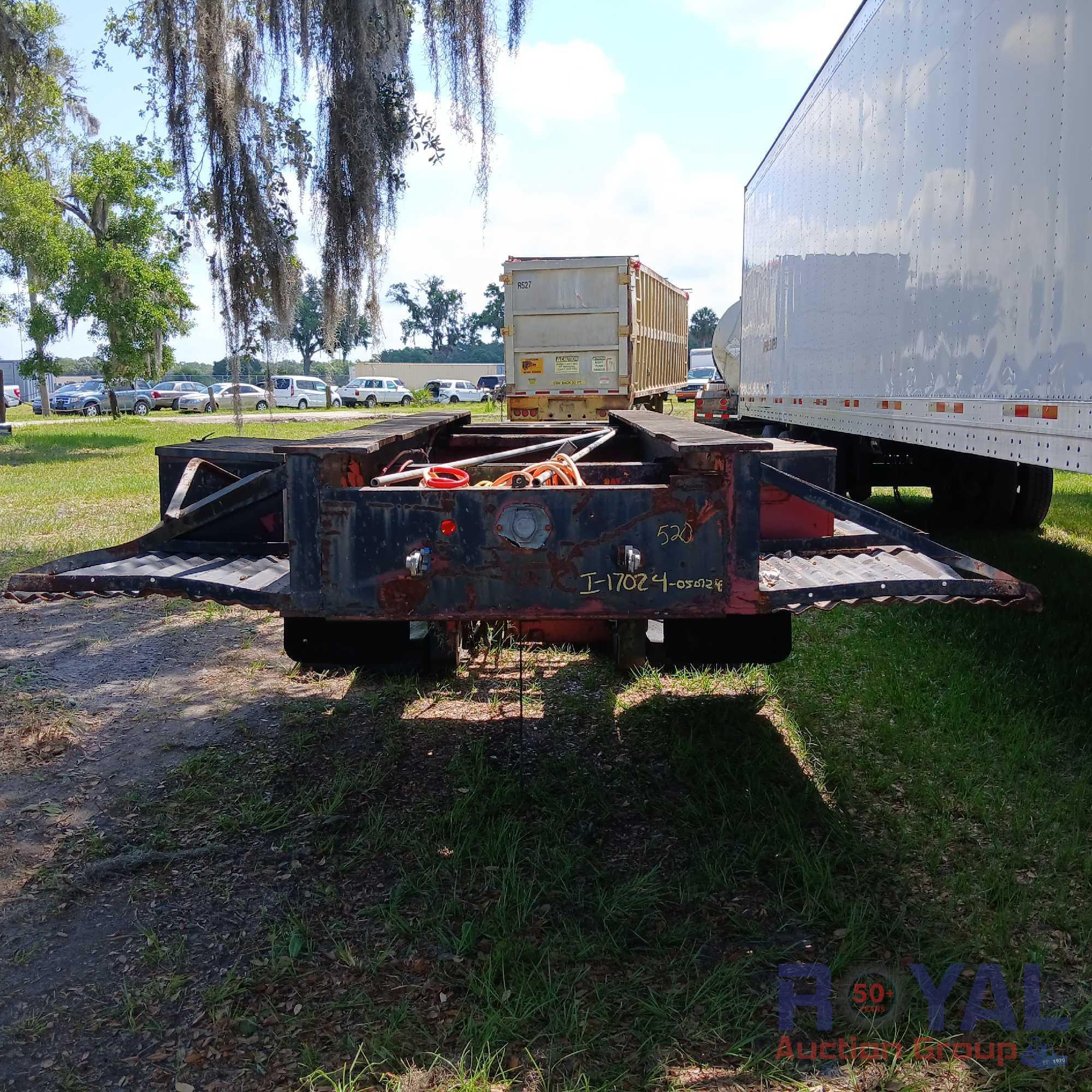 1982 Font Tri-Axle Low Boy Trailer 17 Ft well