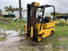 Caterpillar forklift