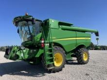 John Deere 660 Combine, 2013