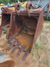 Hyundai 41" Excavator Bucket