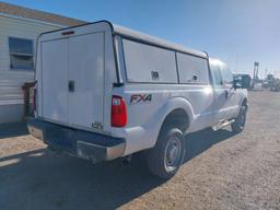 2014 Ford F350 Super Duty / XLT Supercab 4D