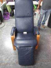 LEATHER RECLINING CHAIR