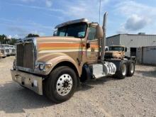 2015 IH 9900i SFA 6x4 showing 101,322 mi, 7,324 hrs / runs